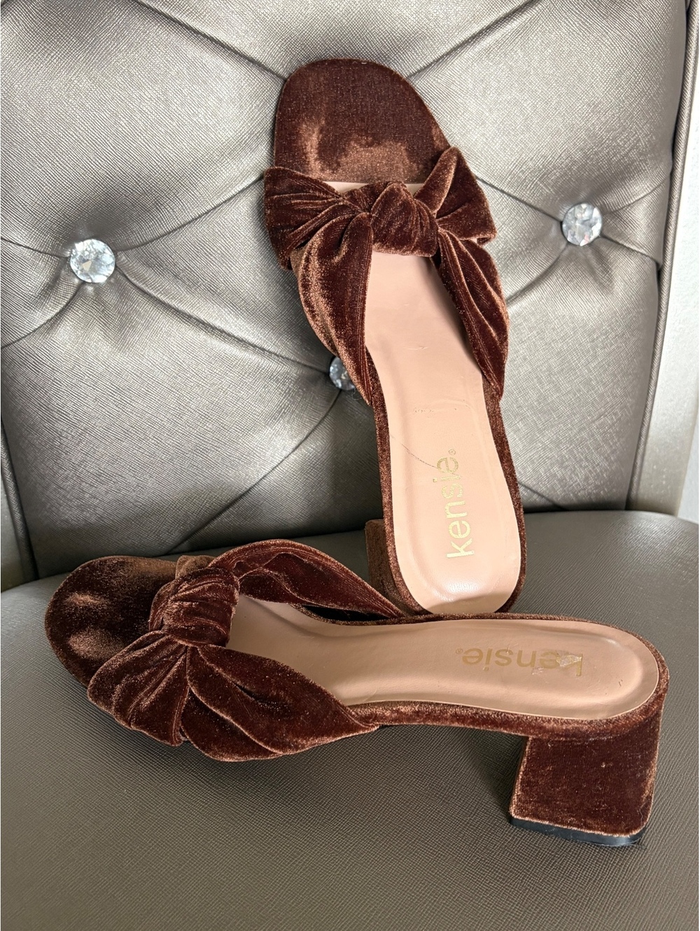 Kensie Women's Brown Velvet Knot Slide Sandals with Block Heels